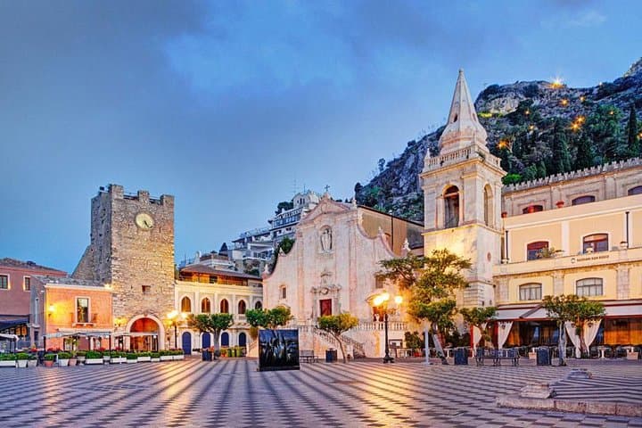 Transfer from Catania / Catania city center to Taormina or vice versa