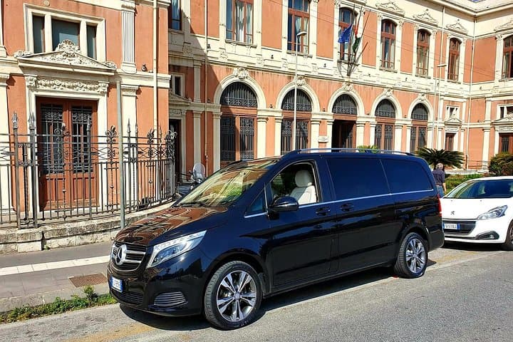 Transfer from Catania / Catania city center to Taormina or vice versa