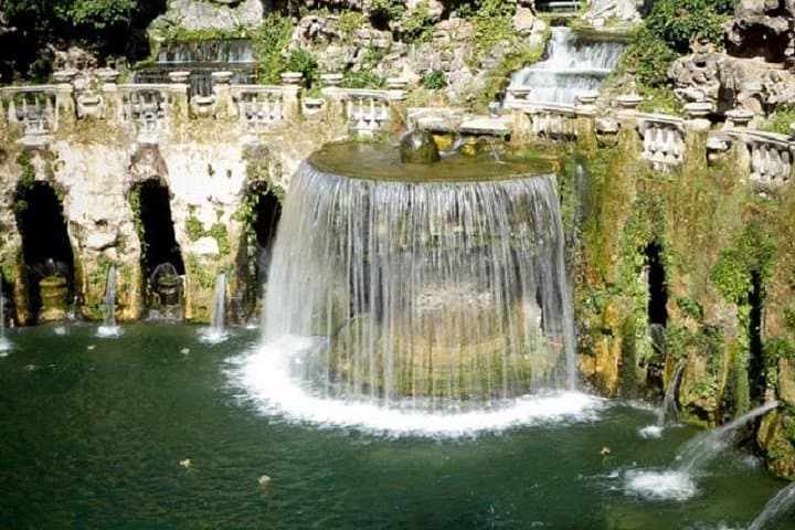 Small-Group Tour of Hadrian's Villa and Villa d'Este from Rome