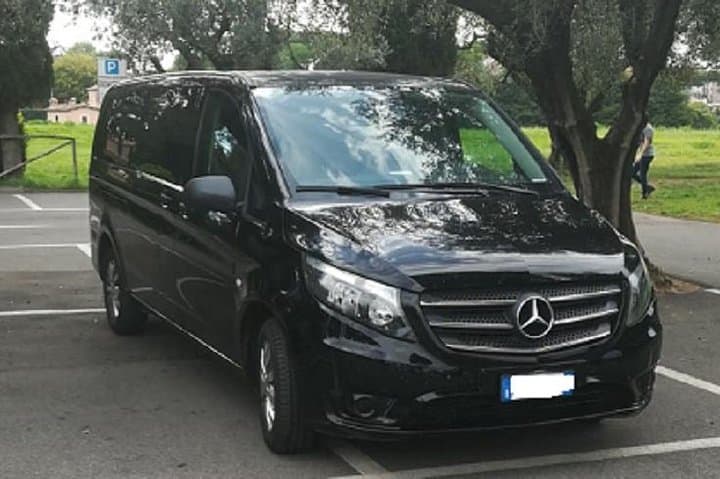 Private Luxury Transfer from Fiumicino Airport to Rome