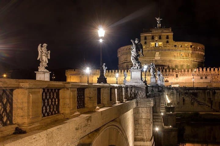 Roman Nightscape: Exclusive Private Night Tour with Driver