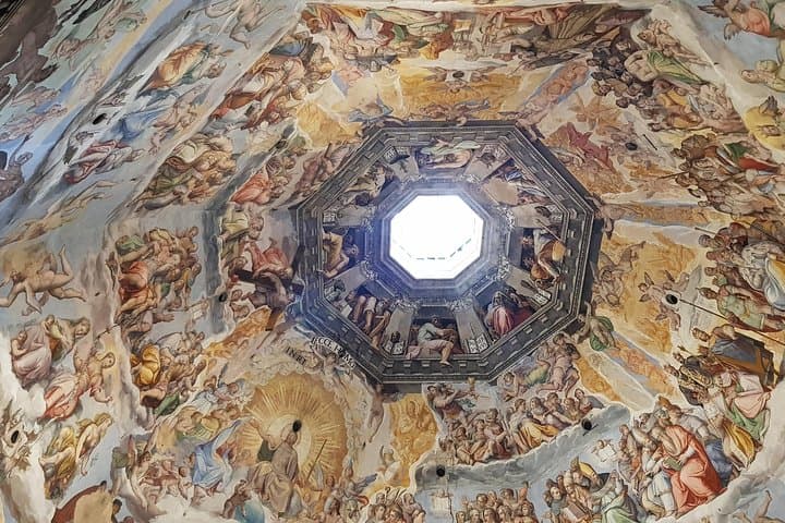 Magnificent affrescos on the inner side of the cupola walls