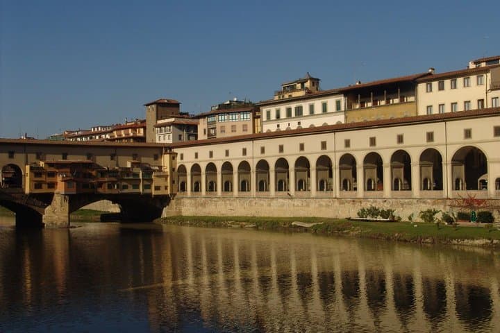 Skip the Line: Uffizi Masterclass & Vasari Corridor by an Art Expert