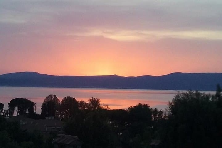 The sunset on Lake Bracciano