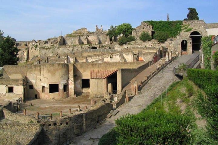 the splendour of Pompeii ruins