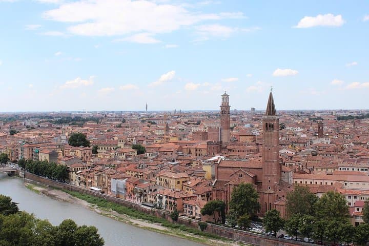 Verona in a Day: Skip-the-Line Arena and Juliet’s House Tour