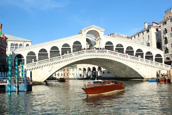 Private Taxi on the Grand Canal
