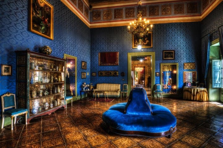 Blue lounge