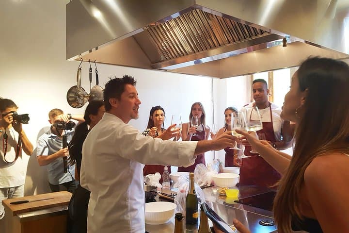 The Art of Making Pizza-Cooking Class in Unique Location with Italian Pizzachef