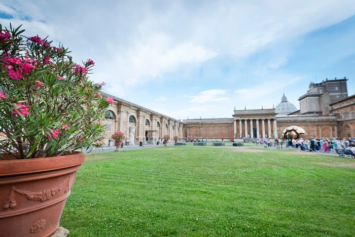 Vatican Museums, Sistine Chapel & St Peter’s Basilica-Small Group