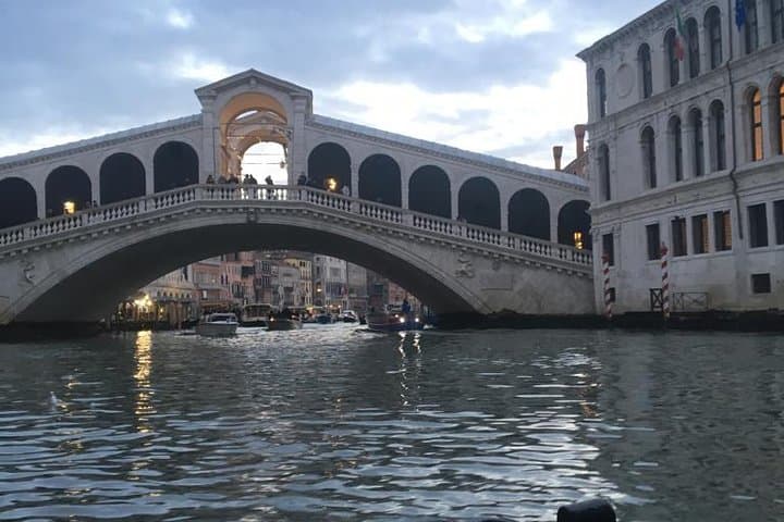 Skip the Line: Best of Venice Private Tour Including San Marco Doges' Palace and Gondola Ride