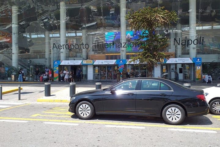 Private Transfer from Naples (Hotel, b&b) to Fiumicino Airport