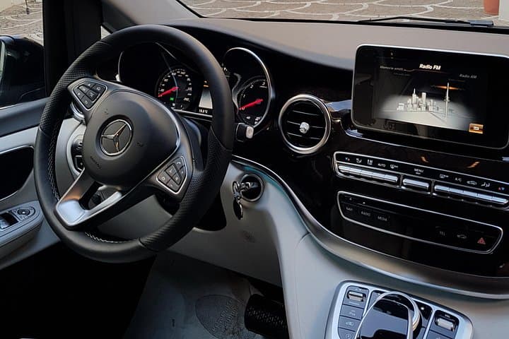 Private Transfer from Naples (Hotel, b&b) to Fiumicino Airport