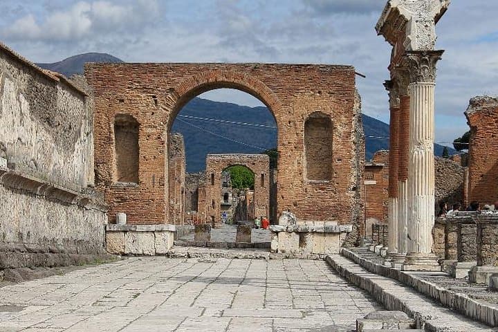 Pompeii, Sorrento and Amalfi Coast (Driver Only/Self Touring)