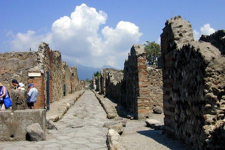 Pompeii and Mount Vesuvius SELECT tour
