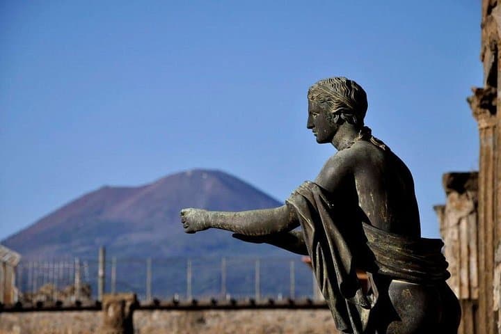 Pompeii and Mount Vesuvius SELECT tour