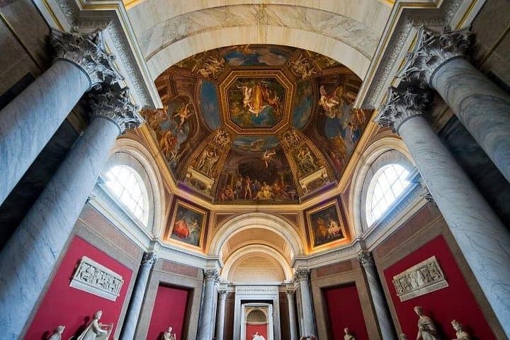 Private Tour VIP: Papal City & Sistine Chapel