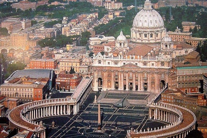 Visit the Vatican Museum in private skipping the line