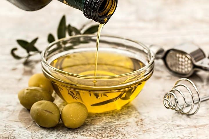 Transfer Naples to Sorrento with stop at Oil and Limoncello Tasting