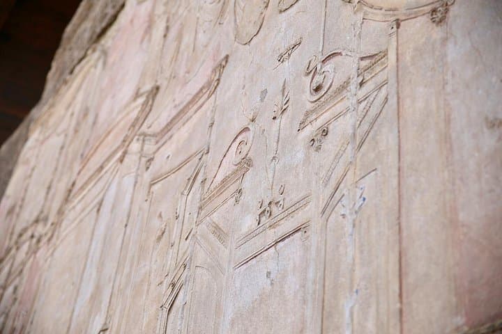 Small Group Guided Walking Tour of Ancient Pompeii Highlights