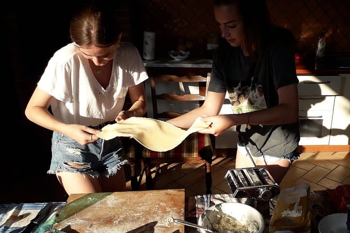Handmade pasta workshop by Cilento Experience