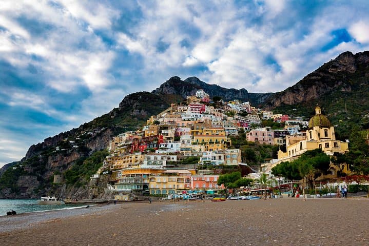 Visit Pompeii and Amalfi Coast from Rome — Private Tour by Car