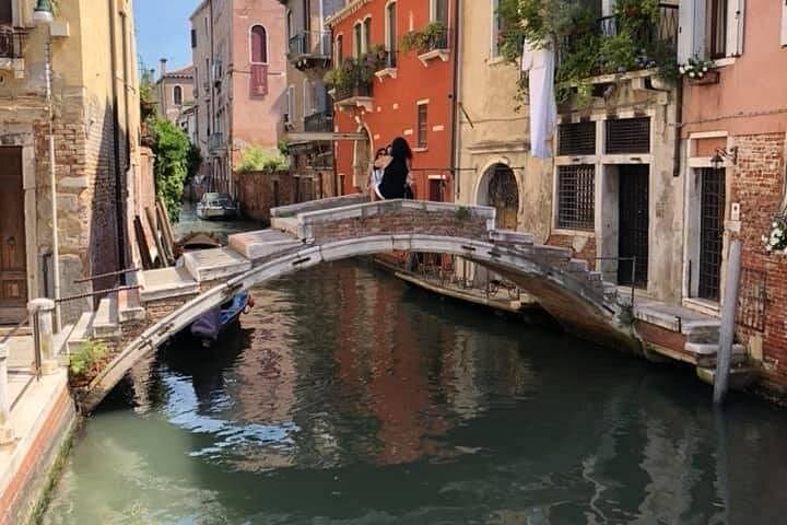 Venice for Pleasure: Water Taxi & Hidden Venice