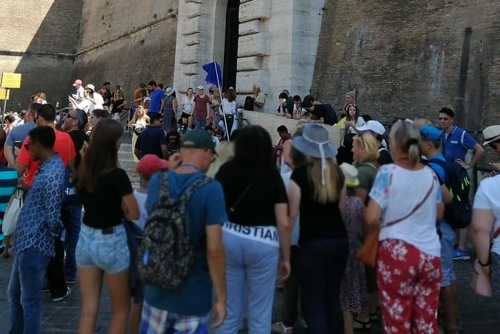Vatican city private tour with museum,sistine chapel& st Peter VIP no line entry
