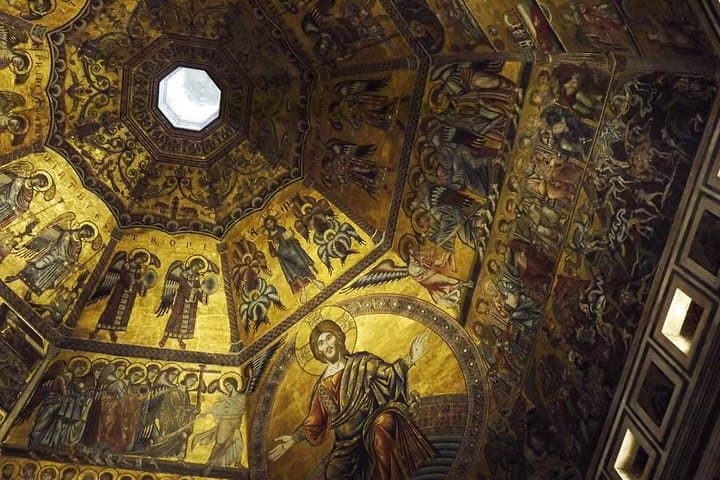 Mosaic-covered interior of the octagonal dome