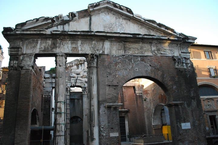 Roman Jewish Ghetto - photo by Sarah Kelemen Garber on flickr (3786792486) - https://creativecommons.org/licenses/by/2.0/legalcode
