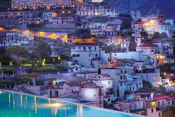Private transfer Naples to Ravello or Ravello to Naples