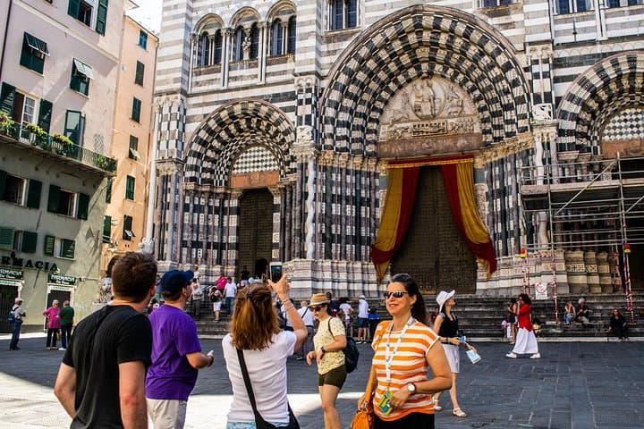 Guided tour of Genoa