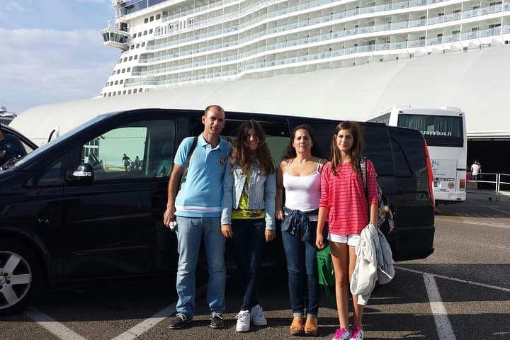 Private Civitavecchia Cruise Port Transfer to Rome or FCO Airport