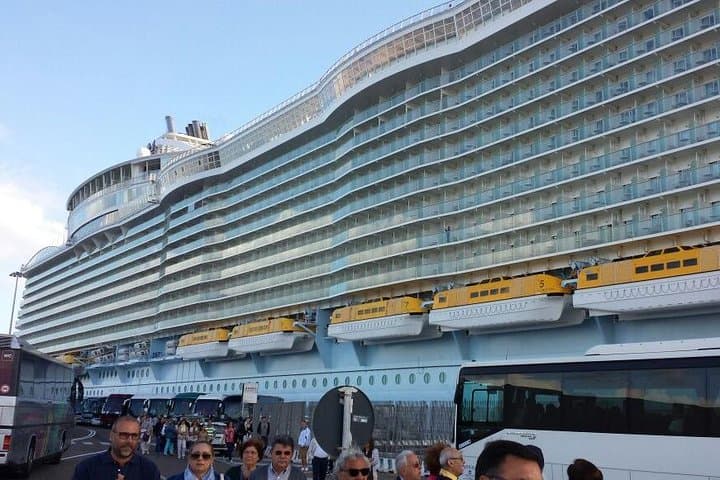 Private Civitavecchia Cruise Port Transfer to Rome or FCO Airport