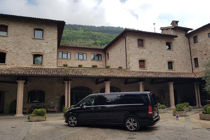 Private Fiumicino Airport Transfer to Rome Hotel