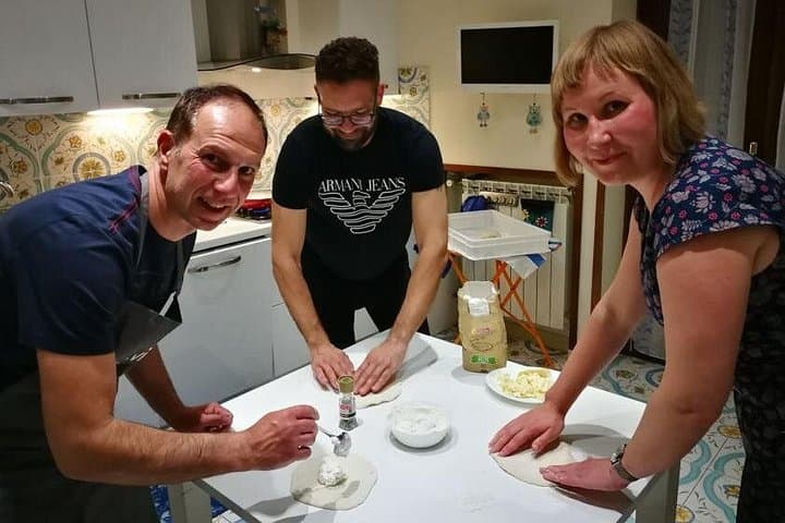 The Ultimate Neapolitan Cooking Class with Local
