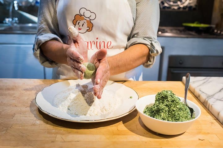 Share your Pasta Love: Small group Pasta and Tiramisu class in Pisa