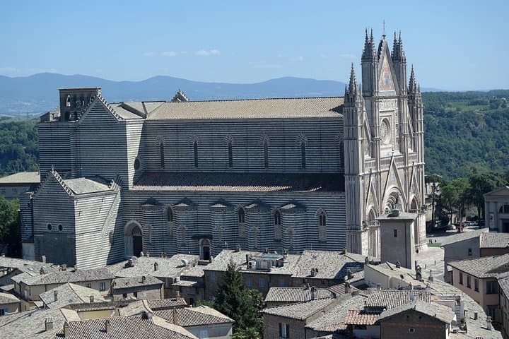 Rome to Orvieto Private Transfer