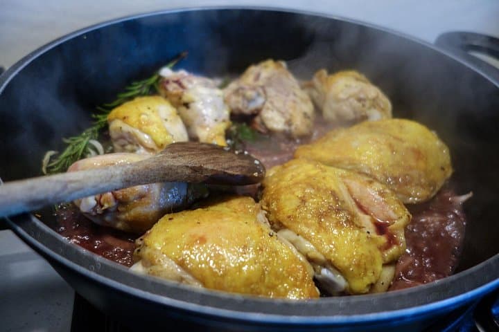 Private cooking class in Florence with a local in her home