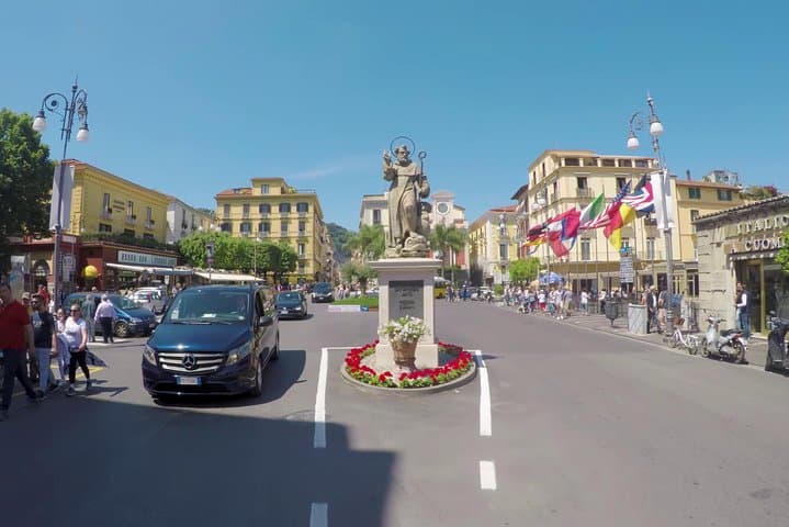 PRIVATE DRIVER FROM NAPLES TO SORRENTO piazza Tasso main square.