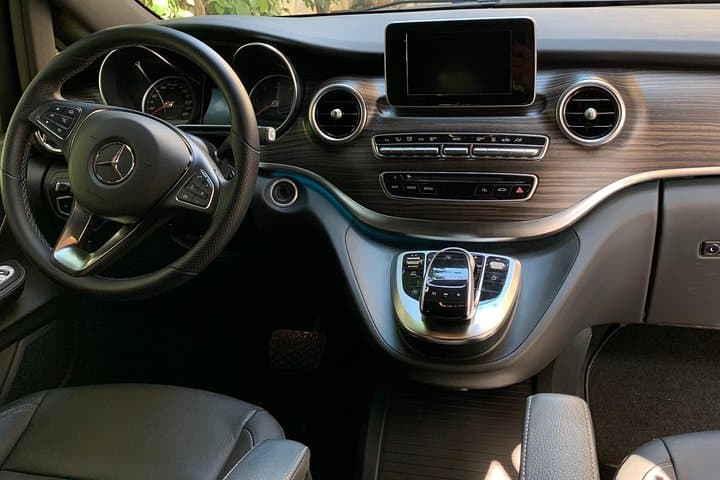 PRIVATE TRANSFER NAPLES to FURORE or vv (with Stop option in Pompeii )