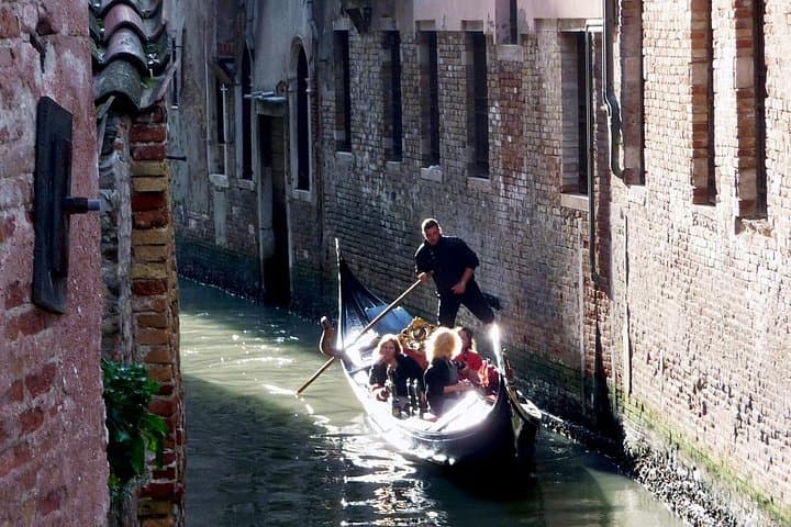 30-min Private Gondola Ride for up to 5 people