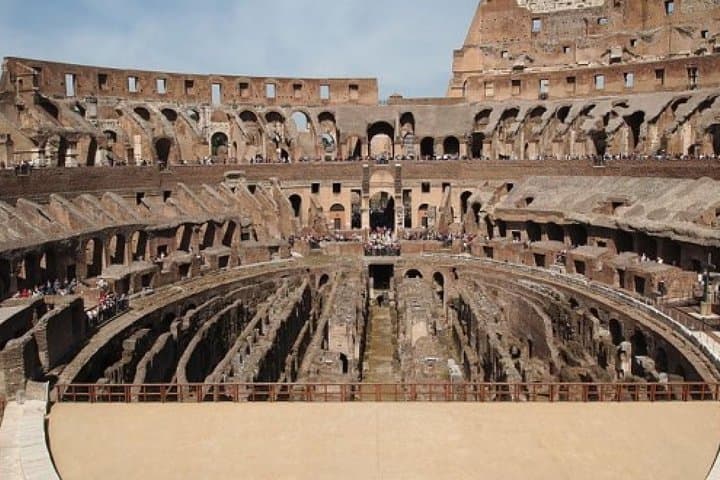 Colosseum Group Tour with Roman Forum and Palatine