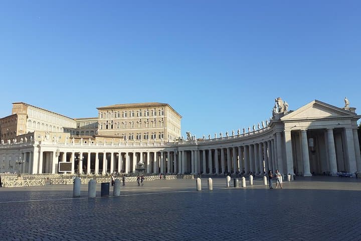 VaticanTour : Museums, Sistine Chapel and Basilica