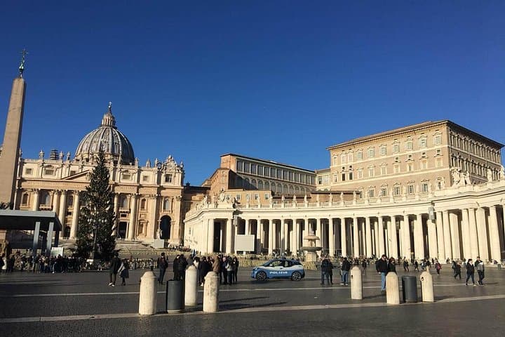 VaticanTour : Museums, Sistine Chapel and Basilica