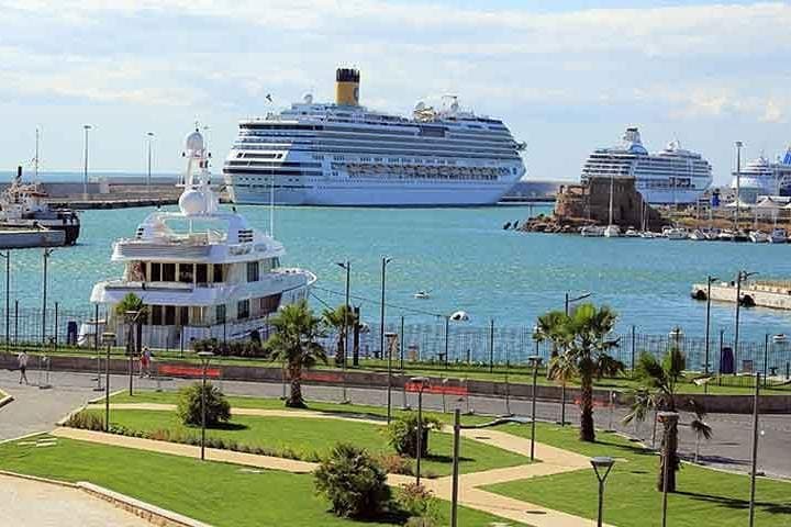 Civitavecchia port to Ciampino airport - Private transfer