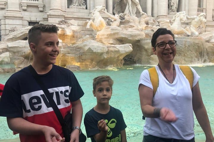 Illuminated Rome Tour for Kids&Families with Pizza&Gelato Tasting