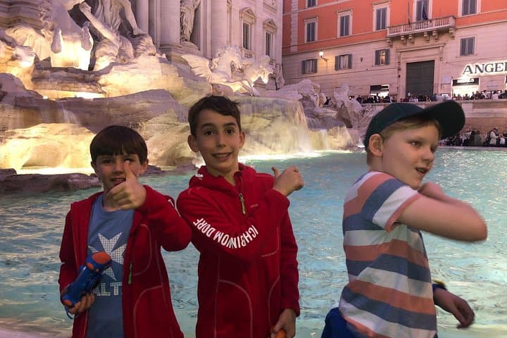 Illuminated Rome Tour for Kids&Families with Pizza&Gelato Tasting