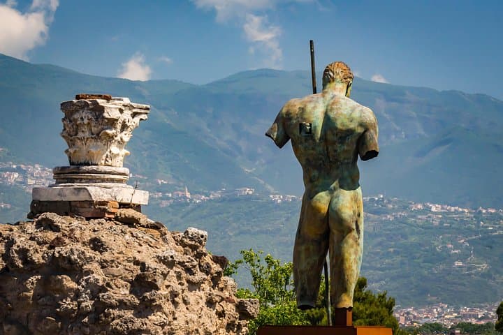Bronze statue in pompeii