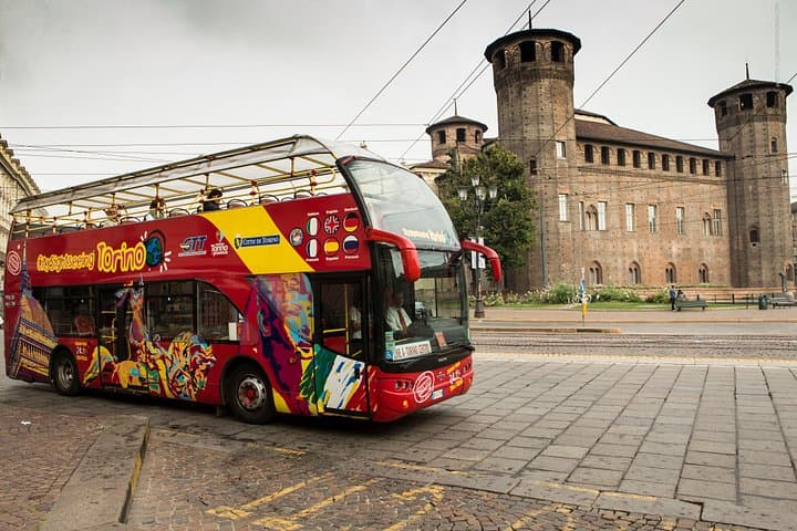 MBun Hamburger Shop and Open Bus Turin